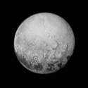 -> New Horizons Photograph of Pluto Shows Surface Features